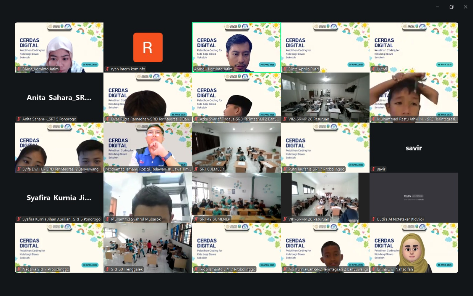 Dinas Komunikasi dan Informatika Provinsi Jawa Timur terus memperkuat literasi digital dengan menyasar kalangan pelajar melalui program Cerdas Digital (Cerdig) Pelatihan Coding for Kids. - Foto: Mc.Jatim