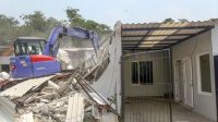 Lapas Cibinong bongkar 10 bangunan ilegal